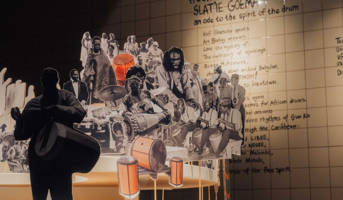 LENS. Fotograaf Milo Gil